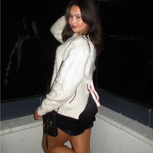 Meet your Posher, Leila